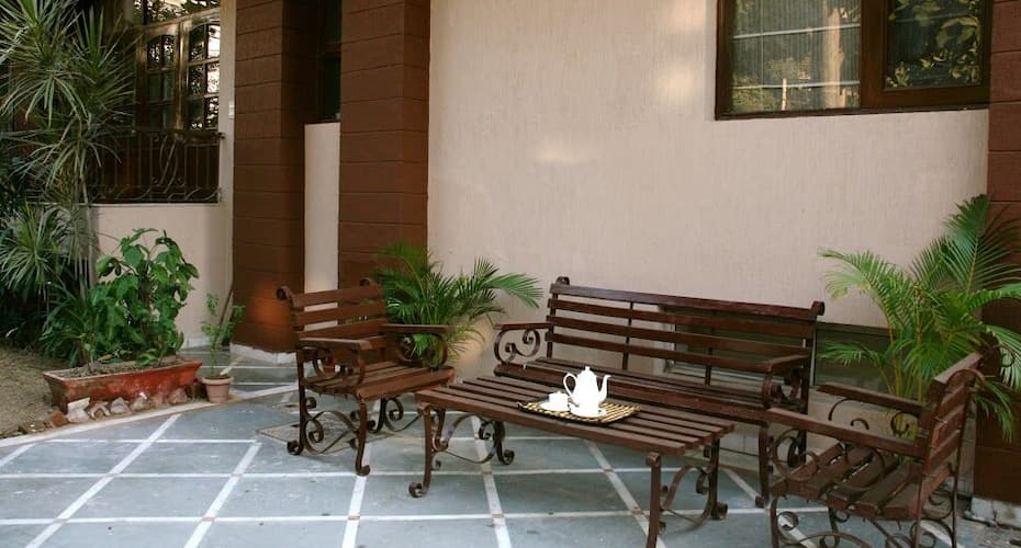 TG Stays DLF Phase I, Gurgaon 5